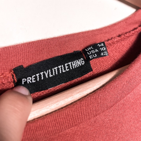 Womens Cropped PrettyLittleThing Pullover Sweatshirt Long Sleeve Cropped Top - Picture 4 of 11